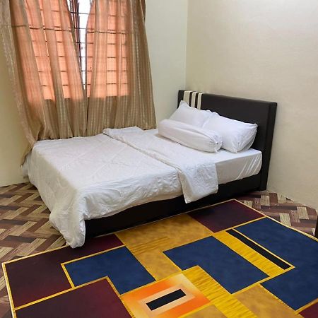 Homestay Sri Jasmine Kajang Exterior foto