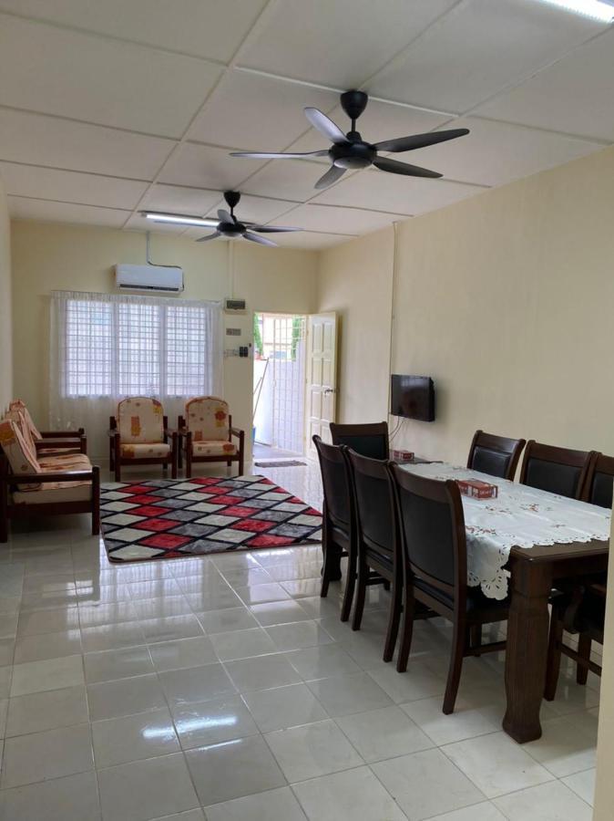 Homestay Sri Jasmine Kajang Exterior foto